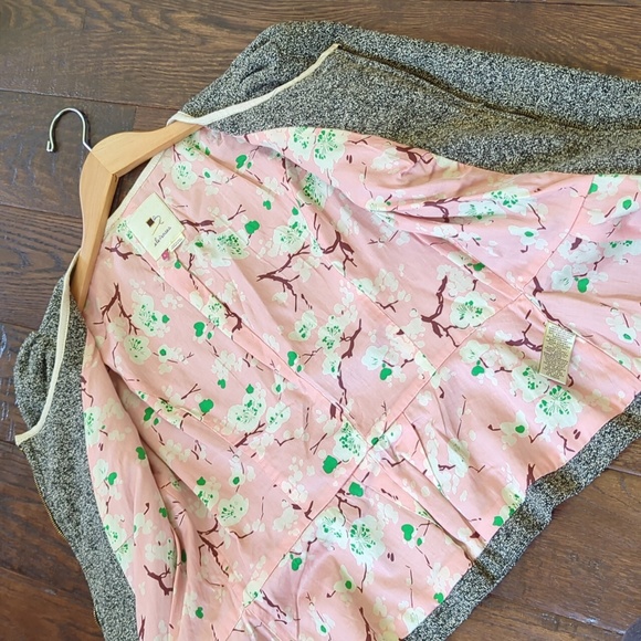 ANTHRO I Gray Boucle Ruffle Front Zip-Up Blazer Jacket by Elevenses, 6 - Picture 8 of 15